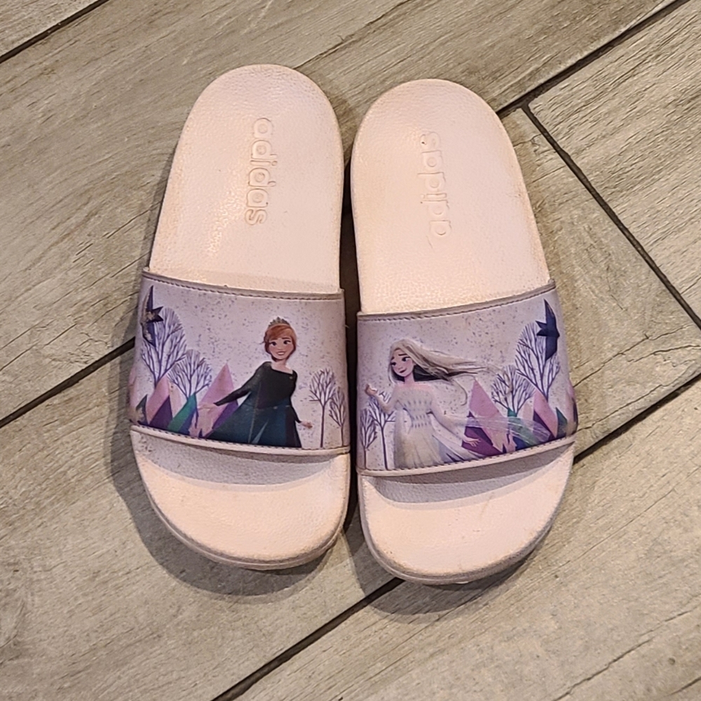 🍁 Frozen Disney Adidas slip ons🌷